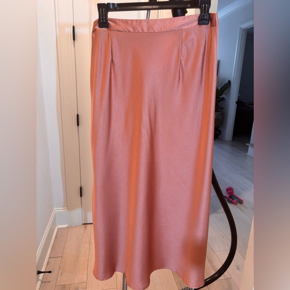 NWT Japna Satin Skirt Size Large - Picture 6 of 7